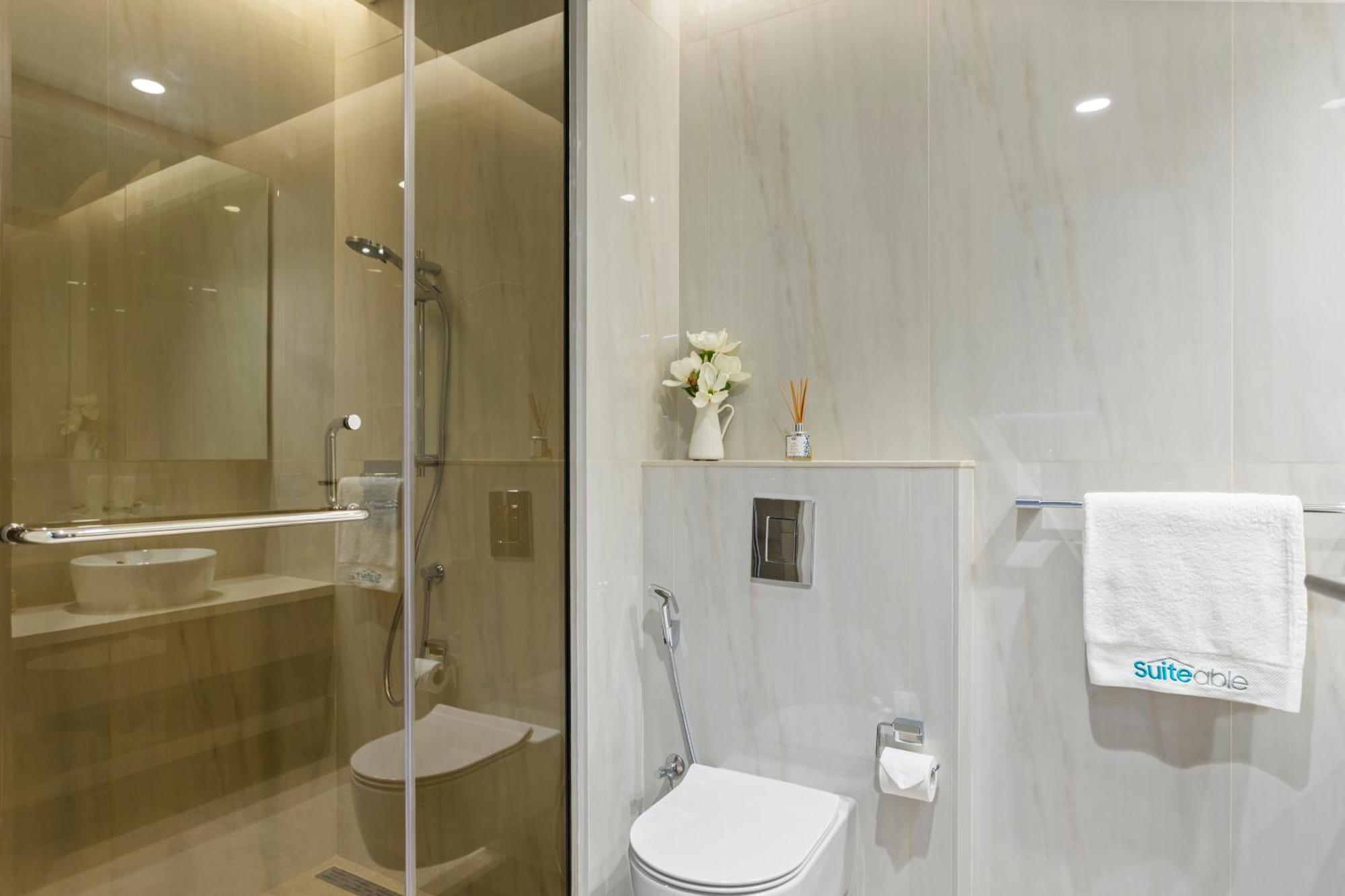 Designer W Burj Khalifa View In Peninsula Apartment *