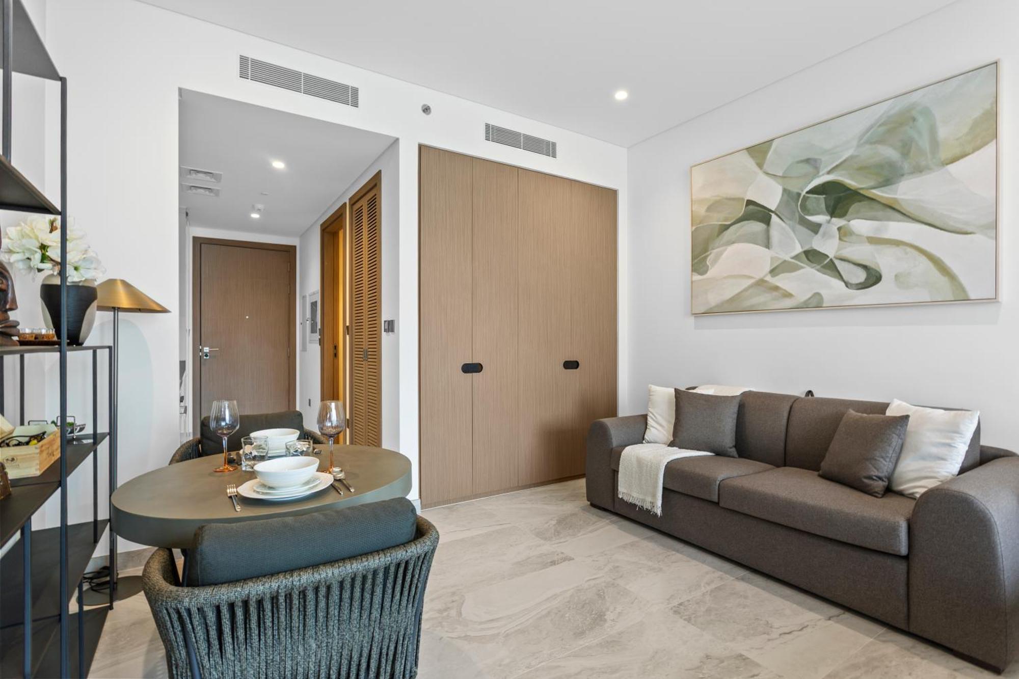 Designer W Burj Khalifa View In Peninsula Apartment
