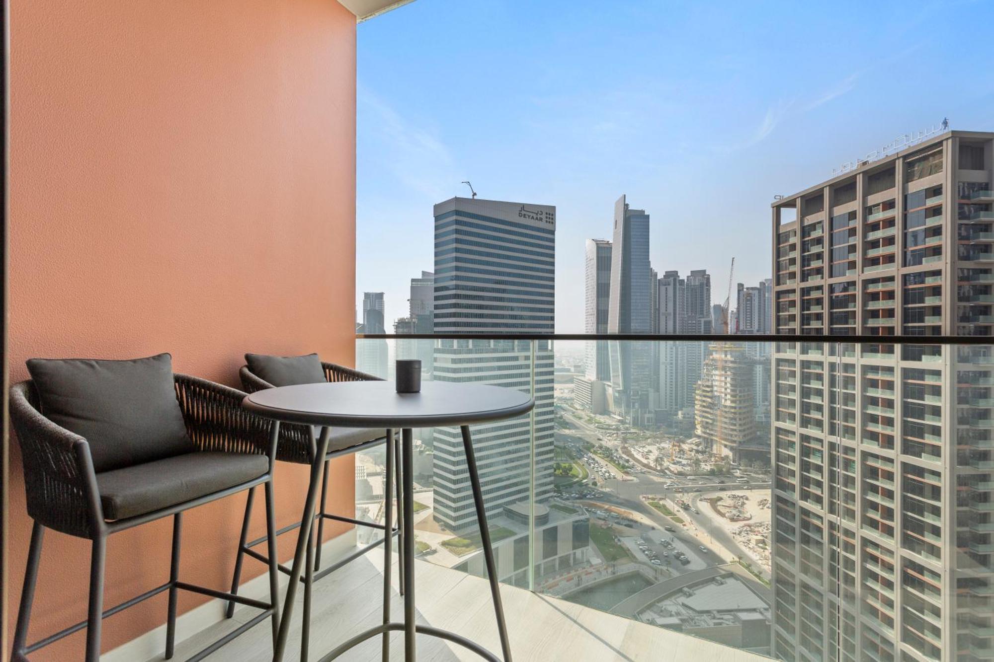 Designer W Burj Khalifa View In Peninsula